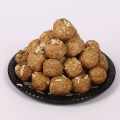 Crunchy Gajak Ladoo